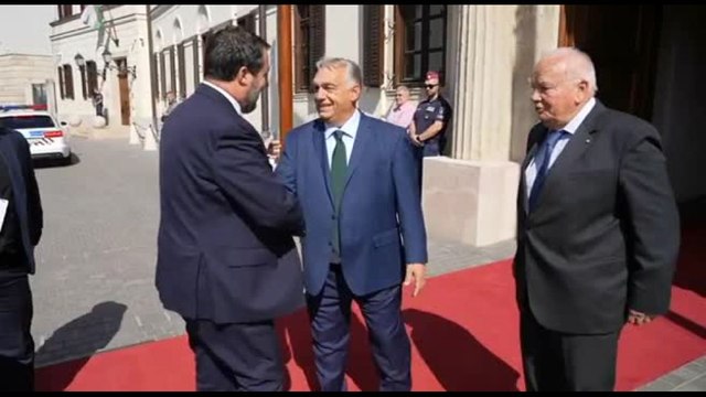 Salvini un'ora con Orbàn: fermare guerra in Ucraina