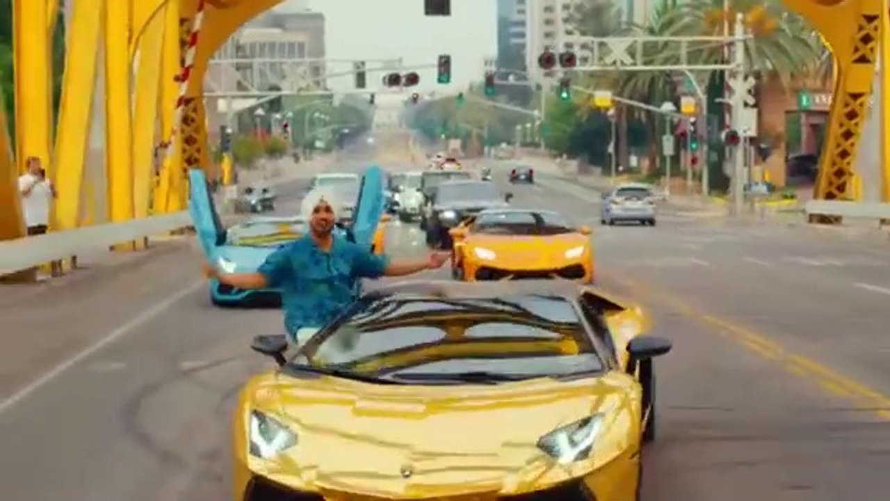 Diljit_Dosanjh__Born_To_Shine__Official_Music_Video__G.O.A.T(360p)