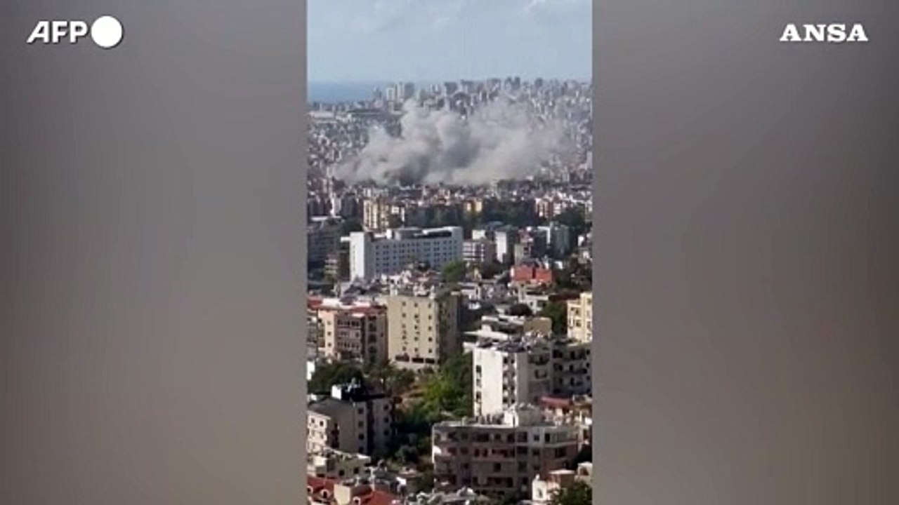 Libano, raid israeliano colpisce la periferia sud di Beirut