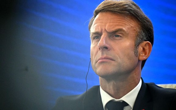 Nouveau gouvernement : « Il faut laisser Michel Barnier travailler », réagit Emmanuel Macron