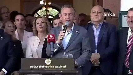 Özgür Özel "Mustafa Kemal'in askerleriyiz" sloganı atan vatandaşa çıkıştı