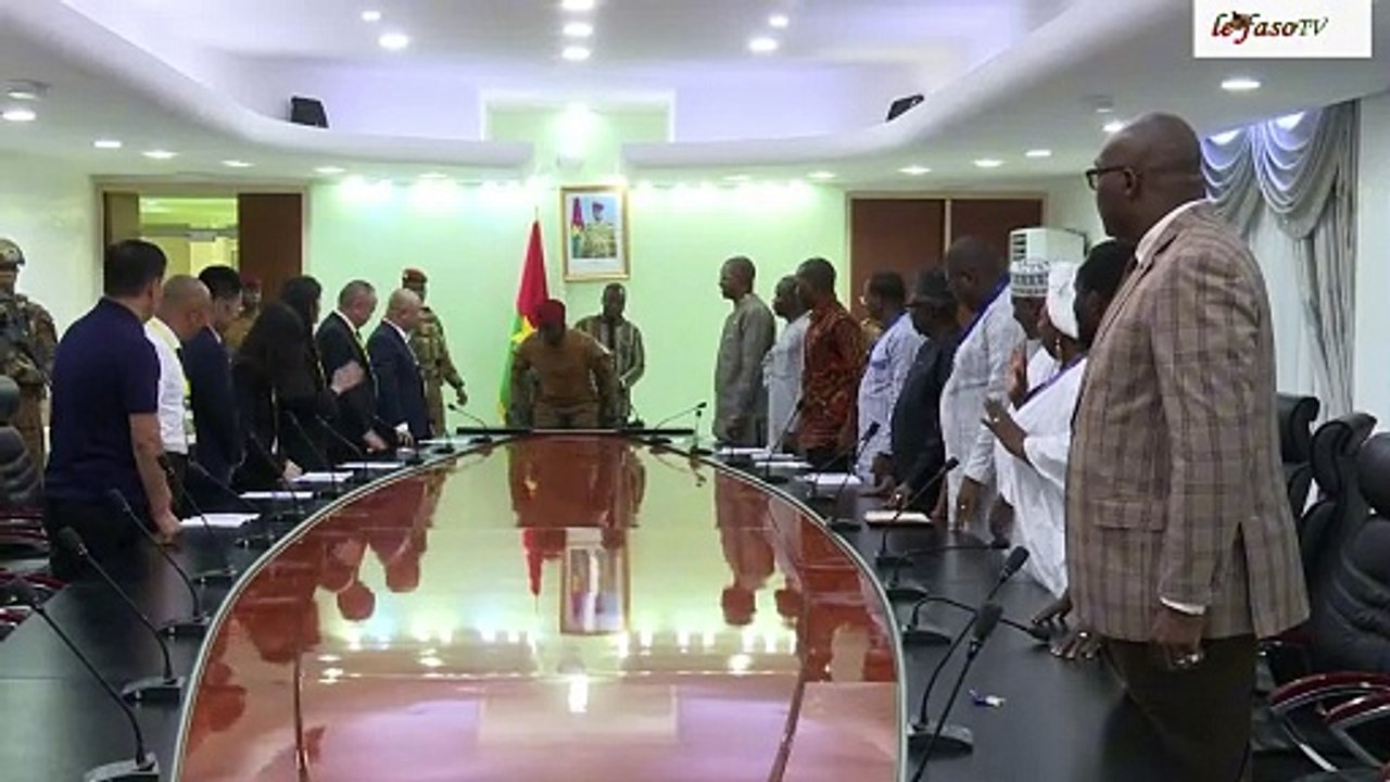 Coopération Chine-Burkina Faso : Des hommes d’affaires chinois et burkinabè reçus par le chef de l’Etat