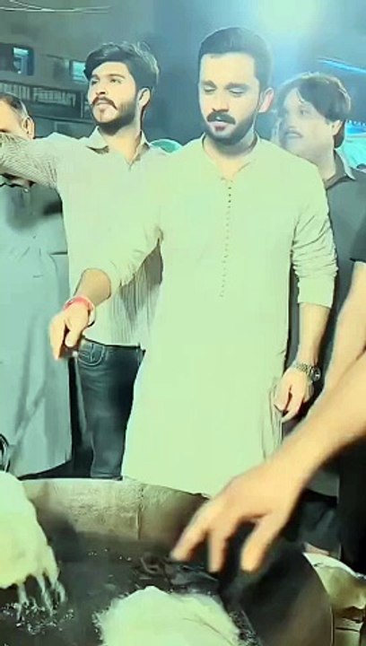 Rajab Is Making PuriCrowd With Rajab#rajabfamily #rajab #haider@rajabbutt94@i.haiderr#love