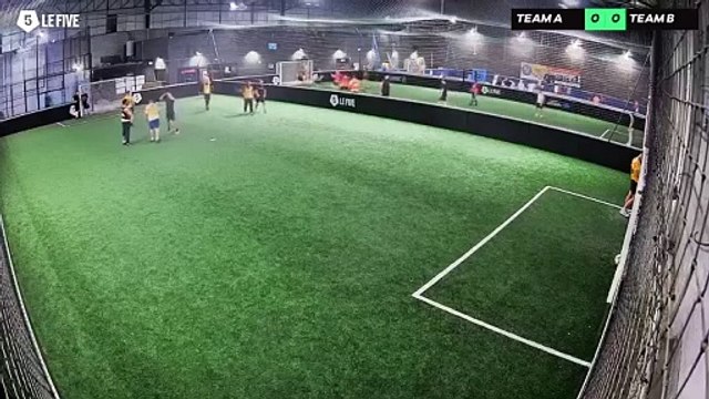 Raphael 20/09 à 21:55 - Football Terrain 3 (LeFive Rouen)