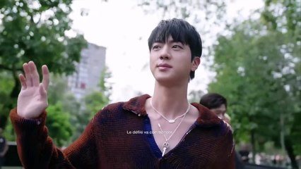 seokjin arrives at Gucci’s show