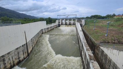 玻璃市新排水策略：绕道大海有效缓解闪电水灾🌊