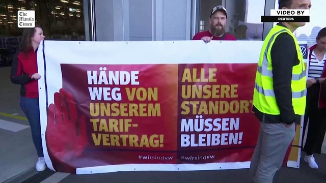 German economy minister offers help to Volkswagen to avoid site closures