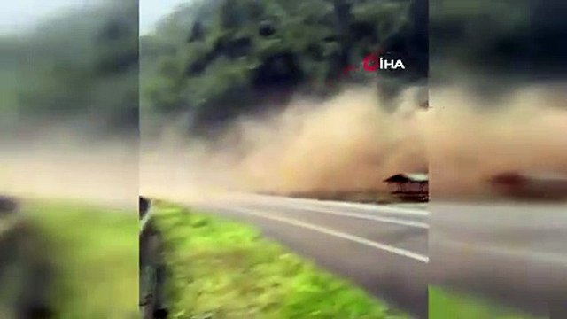 O anlar kamerada! Trabzonda şiddetli yağış dereyi taşırdı