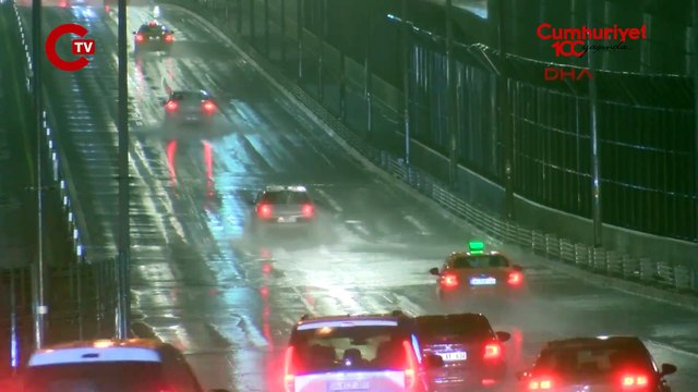 İstanbul'da yağış gece saatlerinde etkili oldu