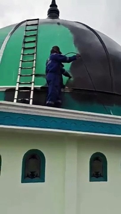 Kubah Masjid Rembes? Ini Cara Mengatasinya dengan Aspal Cair!