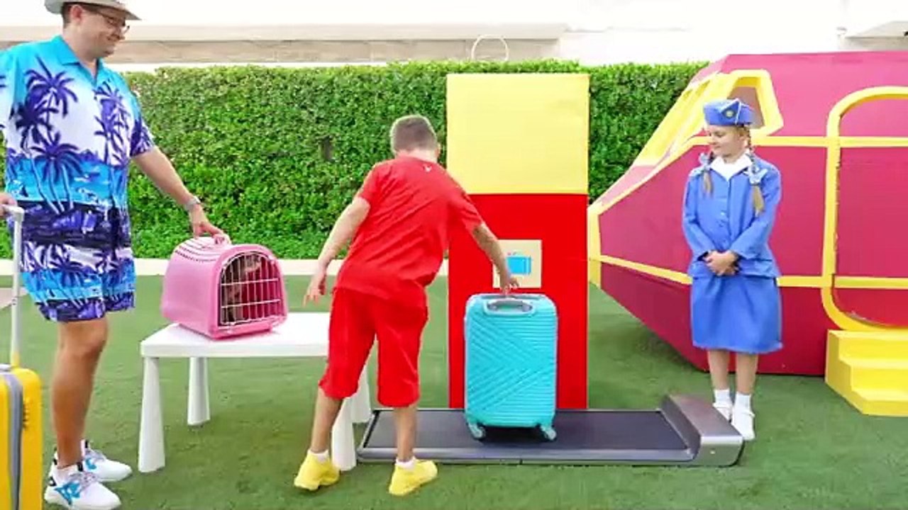 Diana_and_Roma_show_the_Safety_Rules_on_board_the_Airplane(360p)