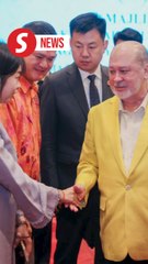 King takes time to meet Malaysian diaspora in China