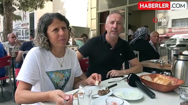Ersin Dede'nin Cağ Kebap Dükkanı Kapanıyor, Müşteriler Veda İçin Akın Etti