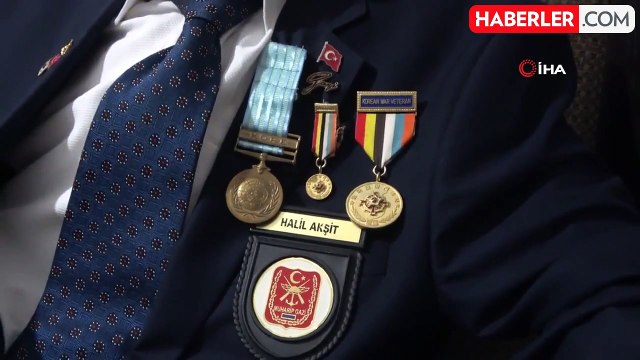94 Yaşındaki Kore Gazisi Halil Akşit, Çalınan Hatıraları ve Savaş Anıları ile Gözyaşlarına Boğuldu