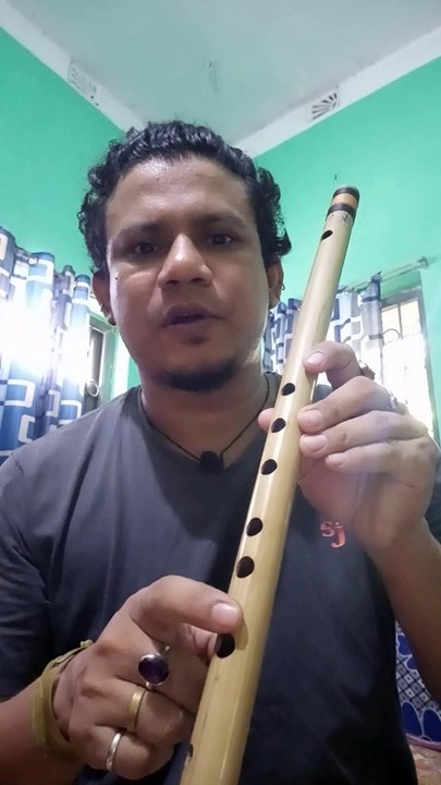 Indian Bamboo Flute's Fingering Style