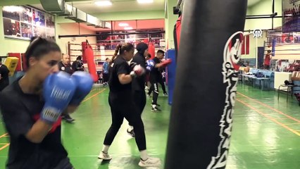 Van'ın altın yumrukları Bulgaristan'da Avrupa şampiyonluğunu hedefliyor