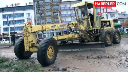 Ahlat'ta Şiddetli Yağış Sel ve Taşkınlara Neden Oldu
