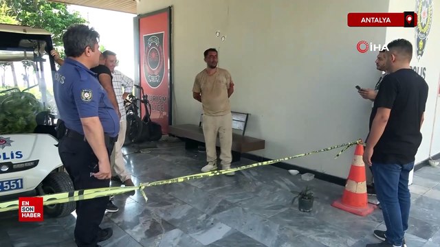 Antalya'da işten çıkartılacağını duyunca çılgına döndü