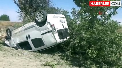 Konya'da Hafif Ticari Araç Ağaçlara Çarptı: 1 Yaralı