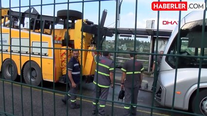 Bu metrobüslere ne oluyor? Bir günde ikinci kaza: Yaralılar var