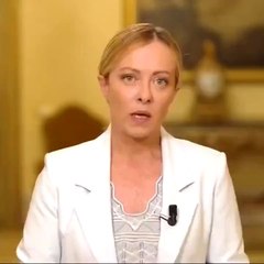 LE PREMIER MINISTRE ITALIEN : AUCUN IMMIGRANT CLANDESTIN N'EST AUTORISÉ !Le Premier ministre italien Meloni :« Désormais, si vous entrez illégalement en Italie, vous serez immédiatement expulsé ! »