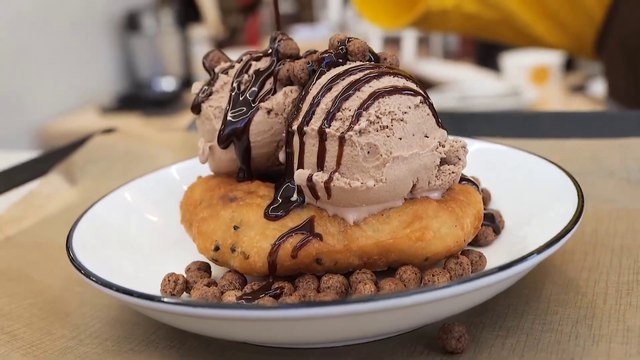 Popular Korean Traditional Sweet Pancake Hotteok - Korean Food