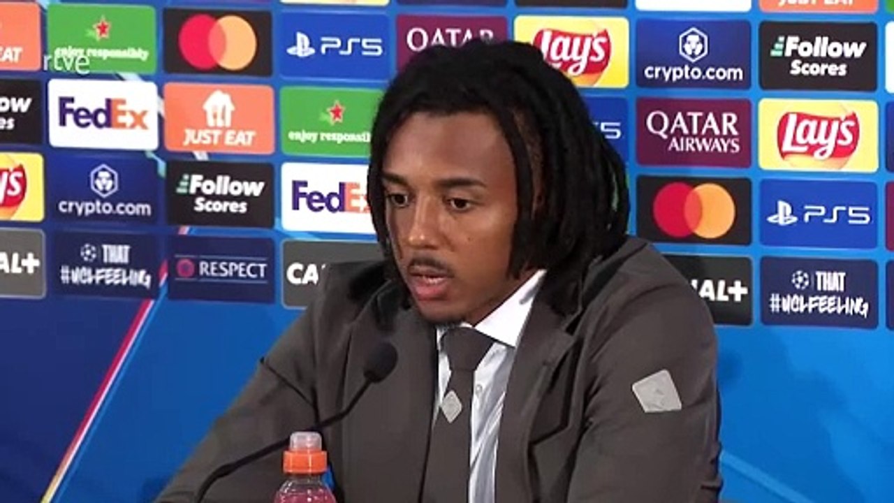 Koundé, contra UEFA y FIFA: "Tendremos que hacer huelga. Nos falta organizarnos"