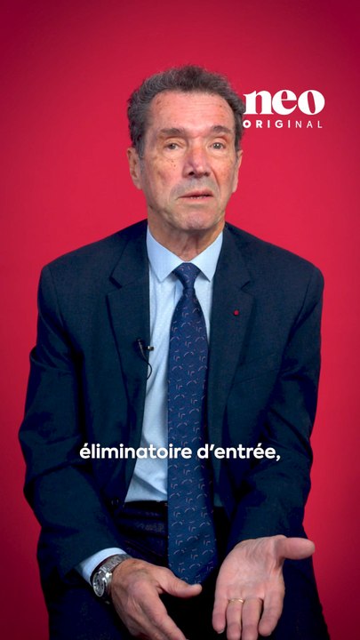 Christian Prouteau est le fondateur du GIGN. Po...