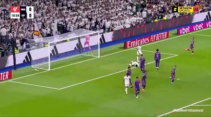 Descargar video: الدوري الإسباني الدرجة الأولى   ريال مدريد ريال   إسبانيول الأسبوع 6 الشوط الاول 2024-09-21