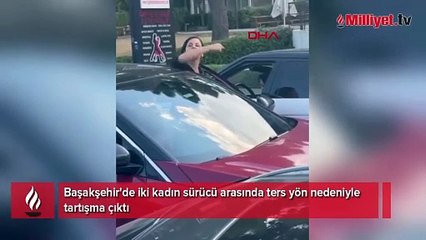 İstanbul'da sürücülerin ters yön kavgası kamerada!