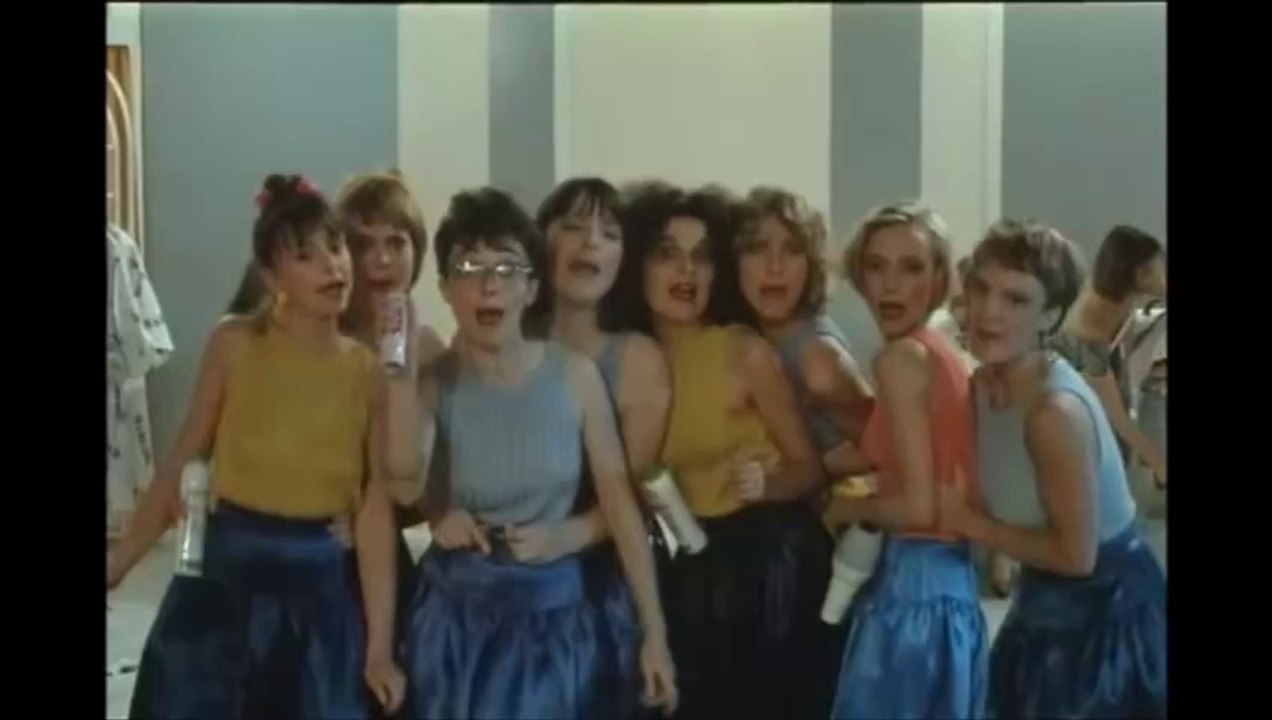 2024 - Rachel Des Bois (Une Pizza, 1994) meets Chantal Akerman (Golden Eighties, 1986)