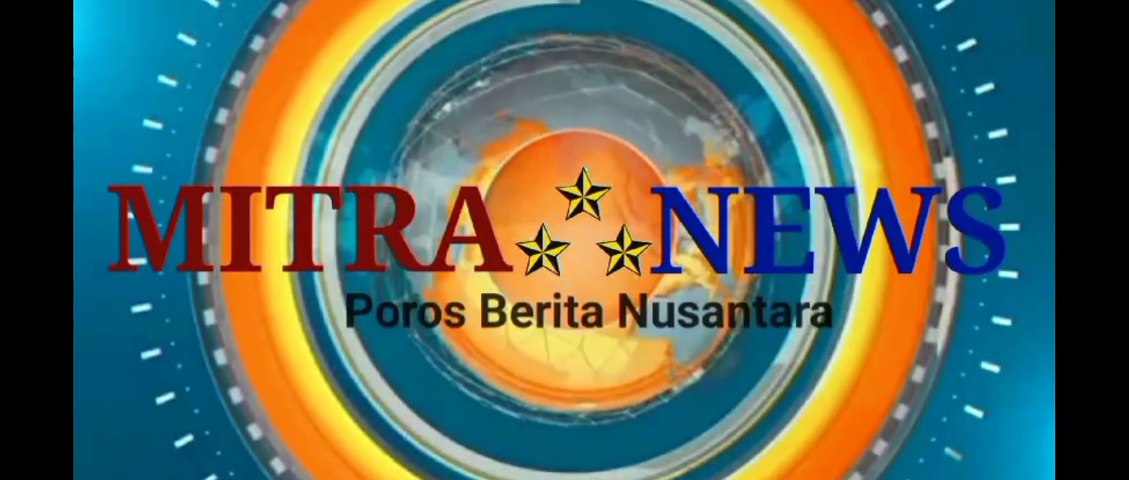 Petugas Pemadam Kebakaran Berjibaku Padamkan Kobaran Api di Gedung 4 Lantai 2 Pasar Horas Siantar