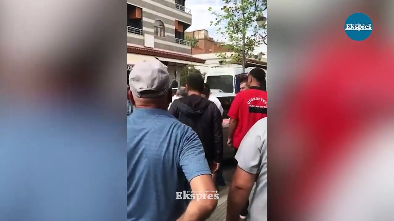 Diyarbakır’da hareketli dakikalar, polis silahla havaya ateş açtı
