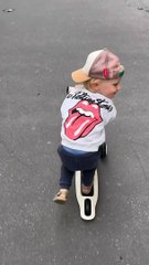 Cyril Lignac : rare vidéo de son fils Léo en trottinette