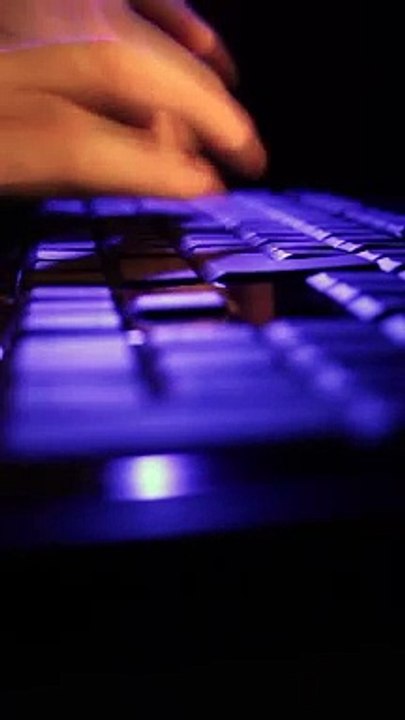 Pourquoi utilise-t-on un clavier AZERTY ?