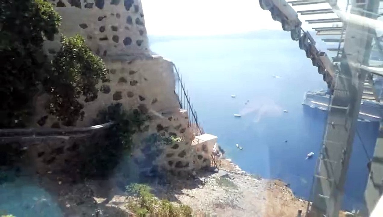 Ile de Santorin ville de FIRA TELEPHERIQUE