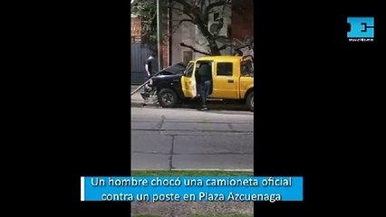 Un hombre chocó una camioneta oficial contra un poste en Plaza Azcuenaga