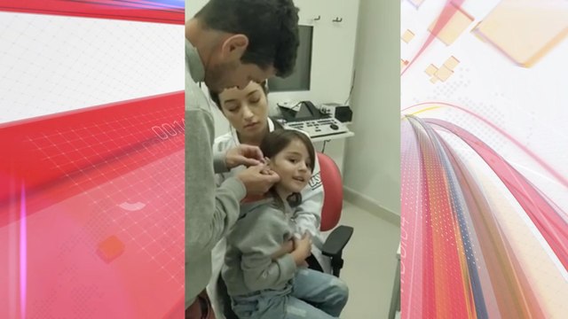 Criança coloca aparelho sonoro e escuta pela primeira vez; veja reação