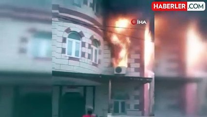 Mersin'de Yıldırım Düşen Camide Yangın Çıktı