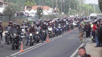 포르투갈 '오토바이 헬멧 축성' 행사 18만 명 참석 / YTN