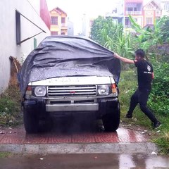 Father Spends 180 Days Building a Mercedes G-Class for His Son