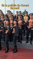 Video: ¡Causaron sensación! Policías de Corea lucen un impecable estado físico