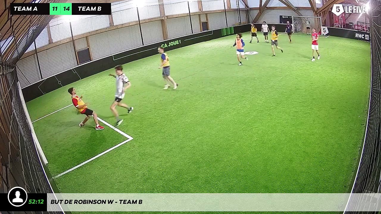 But de Robinson W - Team B