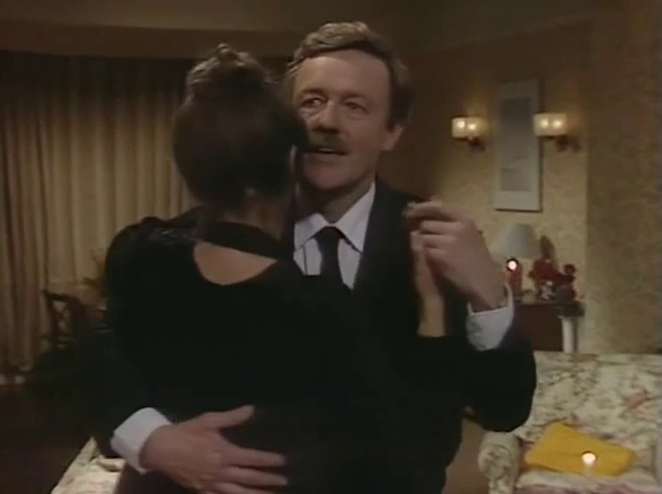 No Place Like Home  S1/E1 'No Place Like Home'   William Gaunt • Martin Clunes