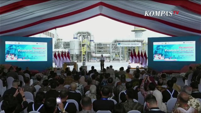 Cerita Jokowi Susahnya Awal Ajak Perusahaan Tambang Bangun Smelter saat Sambutan di Gresik