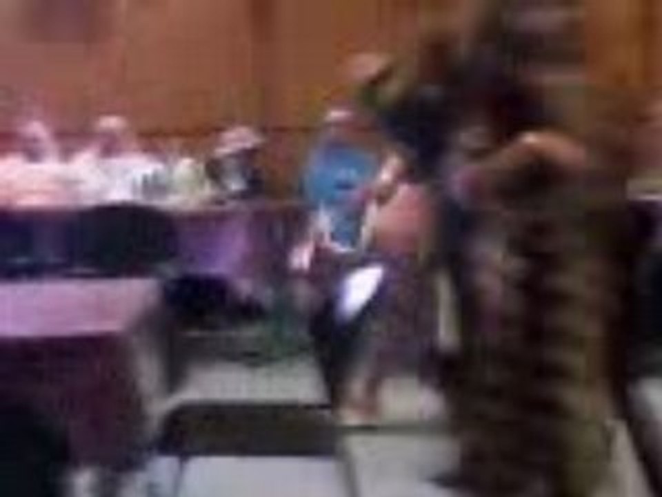 ma mere ( en rose ) et sa mere ( en noir )