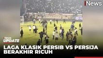 Duel Klasik Persib Vs Persija Ricuh, Bobotoh Masuk ke Lapangan Serang Steward