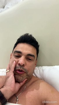 'Pra lá de Bagdá': Zezé Di Camargo explica causa de cantar desafinado em show de Gusttavo Lima