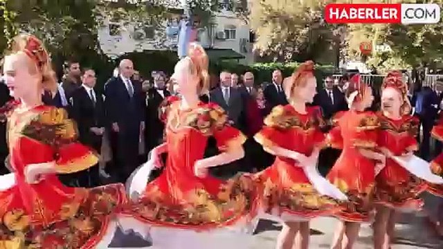 TBMM Başkanı Kurtulmuş, Moskova Yunus Emre Enstitüsü'nü Ziyaret Etti