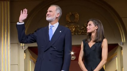 Los Reyes presiden la apertura de temporada del Teatro Real